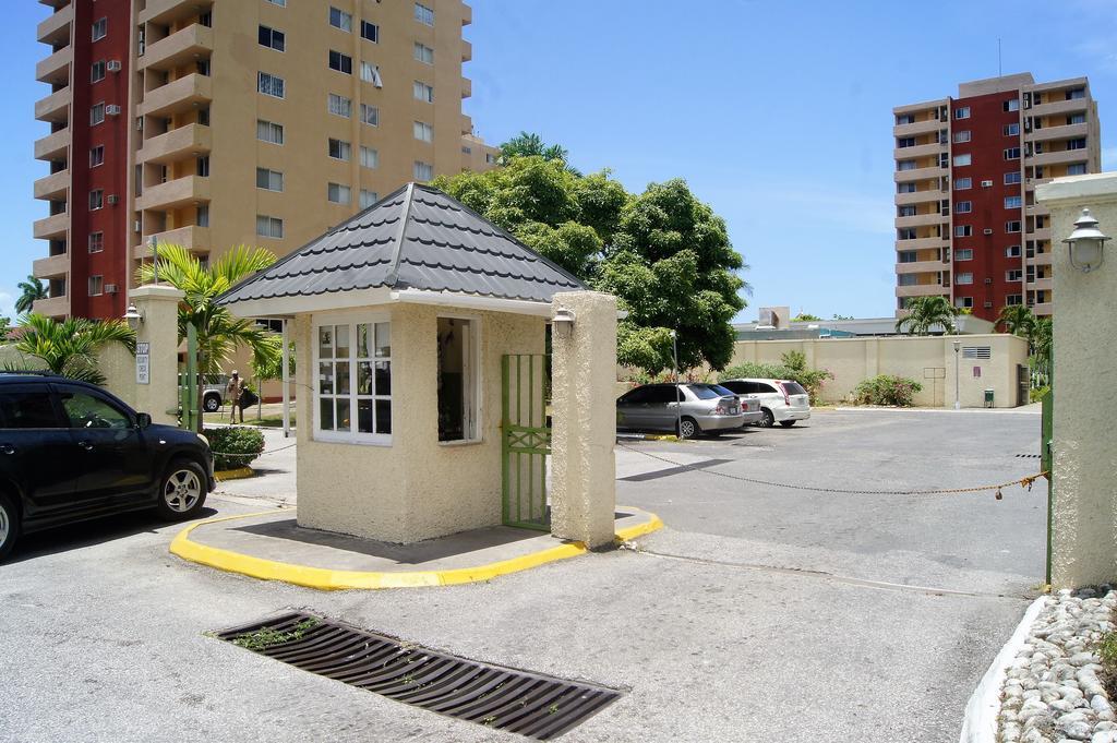 Appartamento Alva Mae Ocho Rios Esterno foto